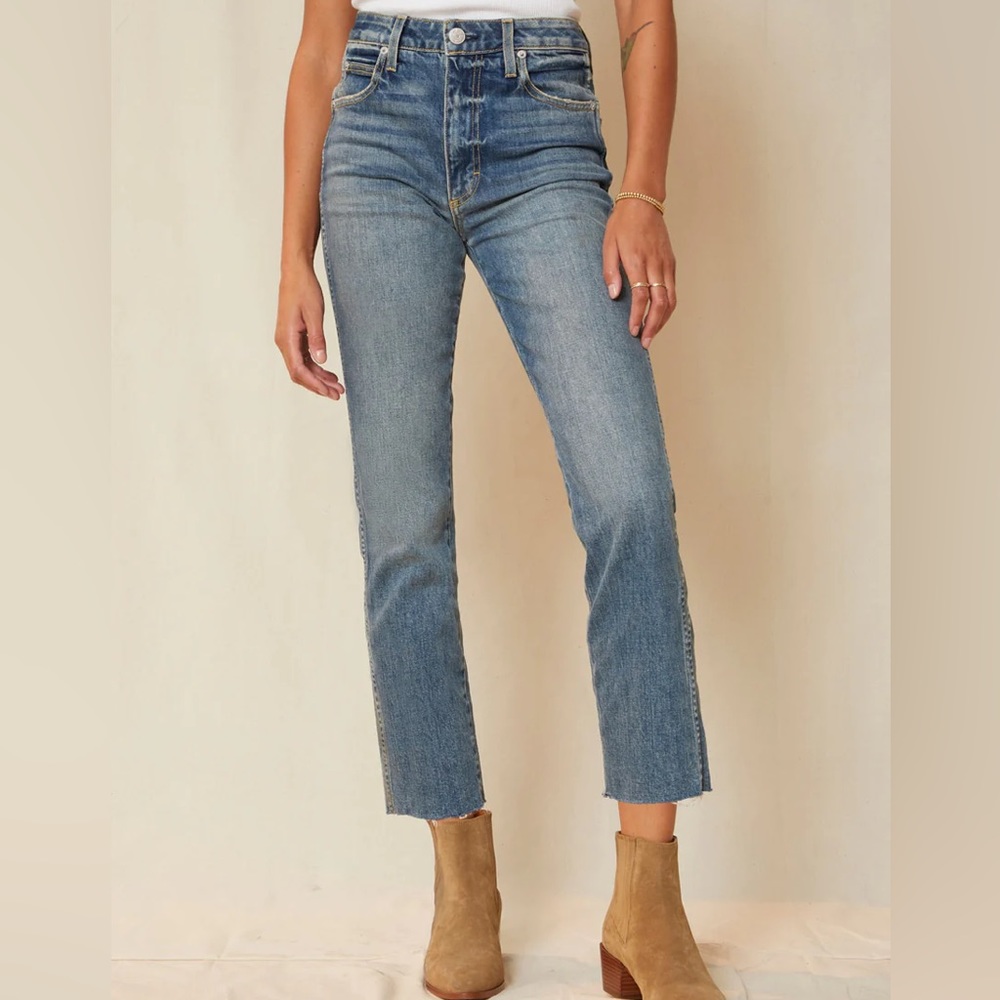 AMO Denim Chloe Crop W/ Raw Hem Kismet, Size 24
